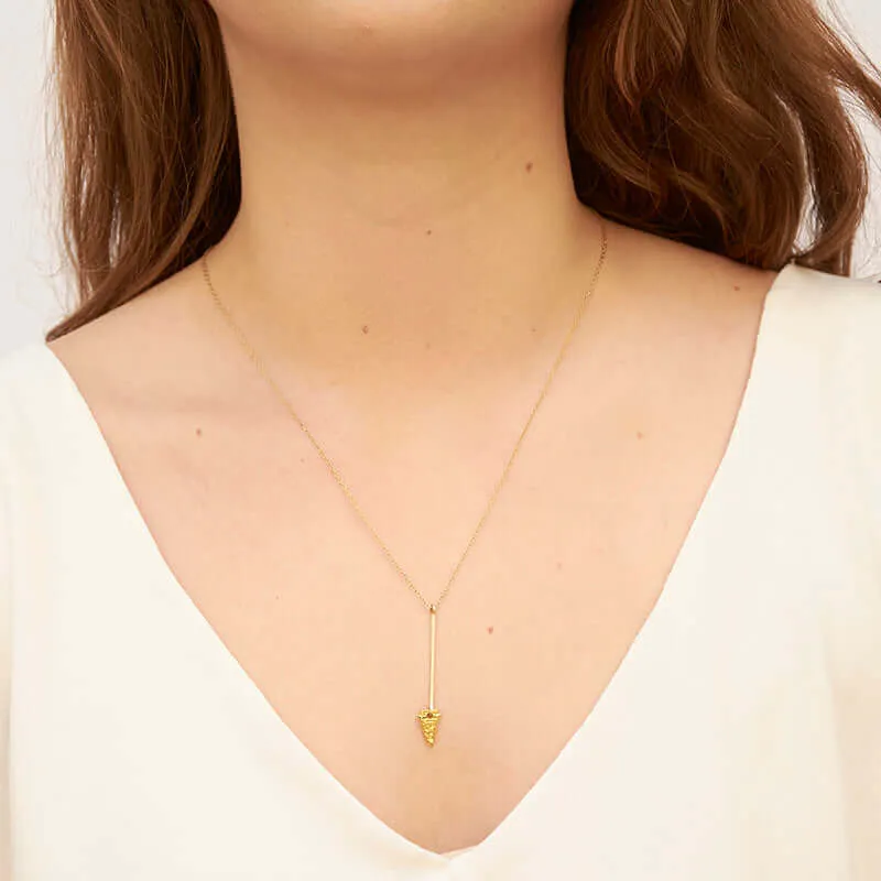 ARROW SHORT DROP PENDANT NECKLACE