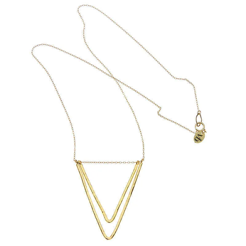 BEYA TRIANGLE PENDANT NECKLACE
