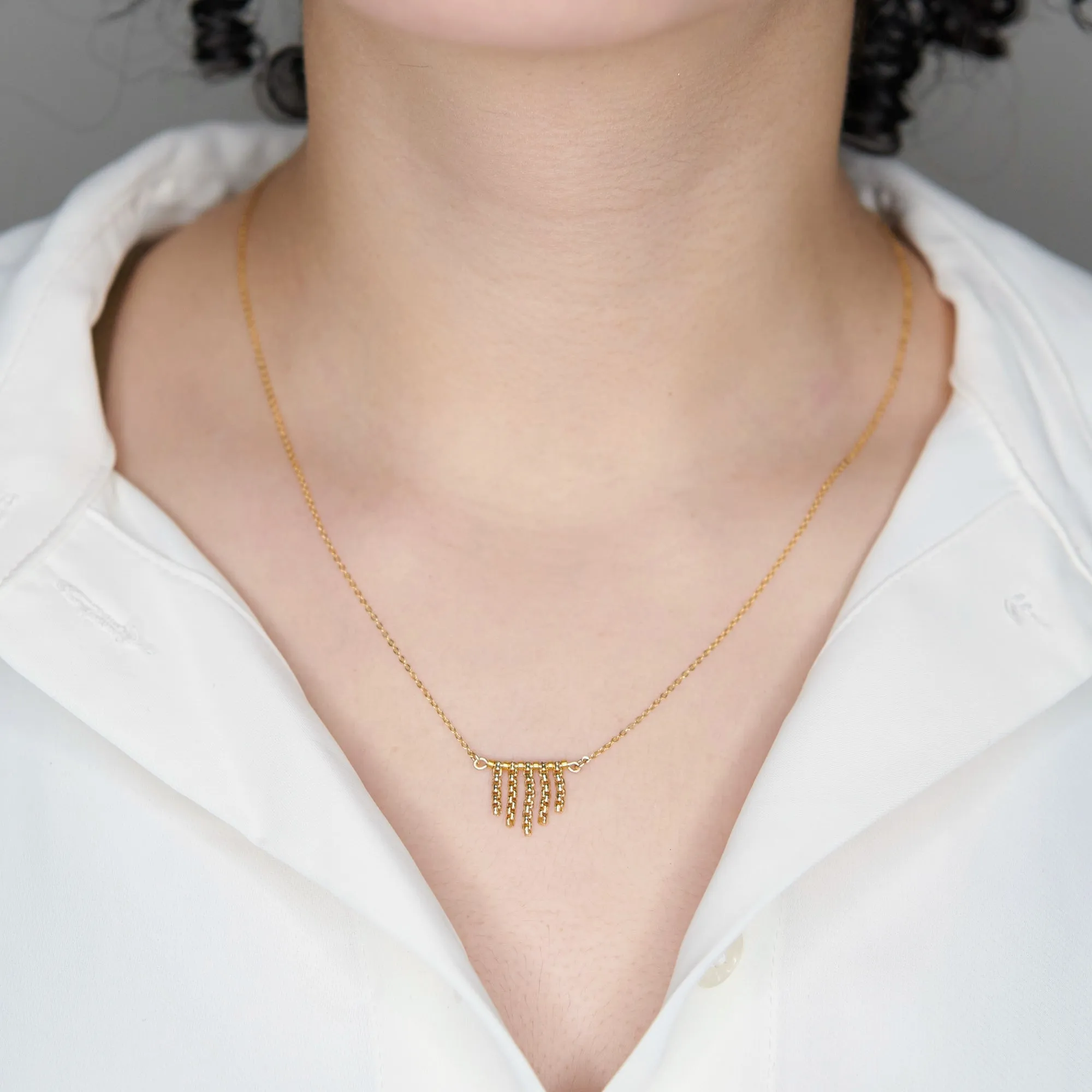 CHRYSA FRILL PENDANT NECKLACE
