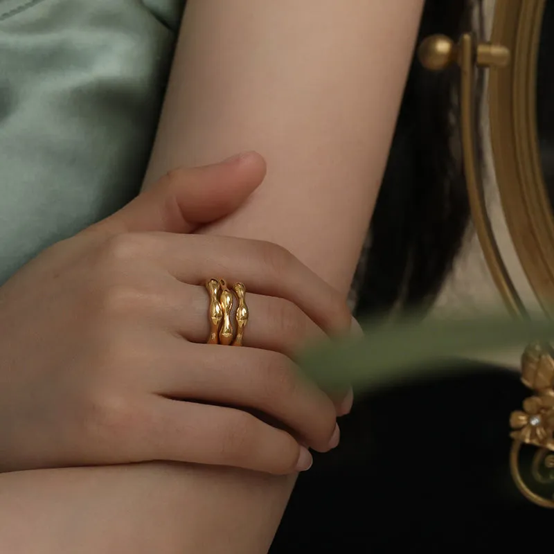 Dainty Wave Flower Ring Stackable