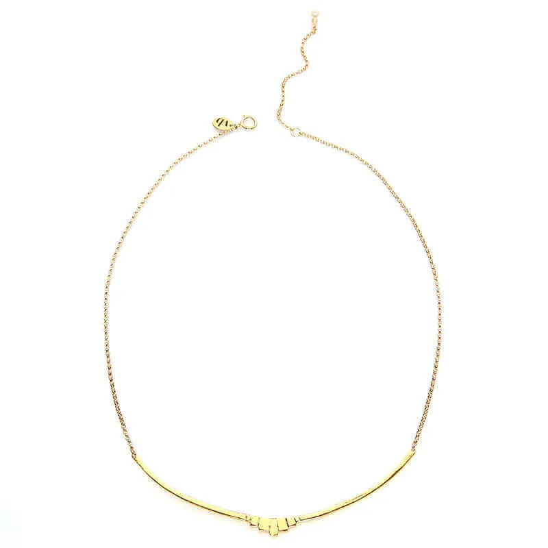 MARITA CURVED BAR PENDANT NECKLACE