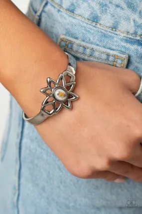 Paparazzi Bracelet ~ Sahara Garden - White