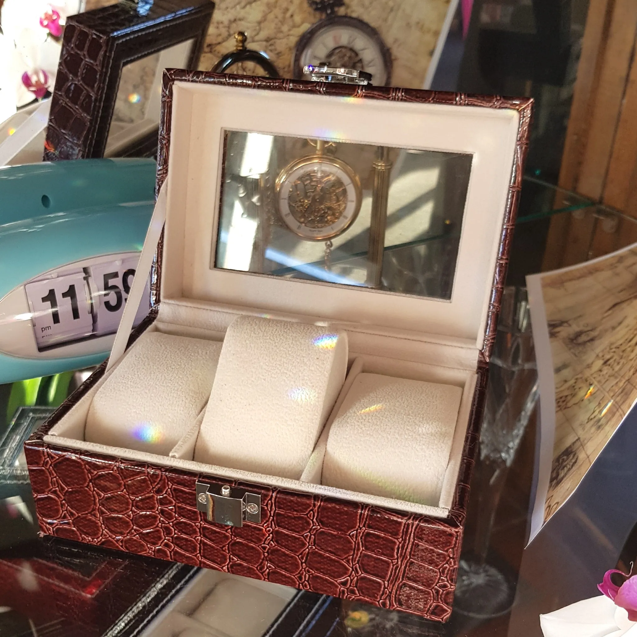Watch Box 3 Pillow TJ6 Brown